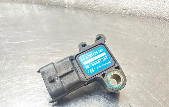 Opel Astra H Air pressure sensor 55567257 0261230263 0911041A10
