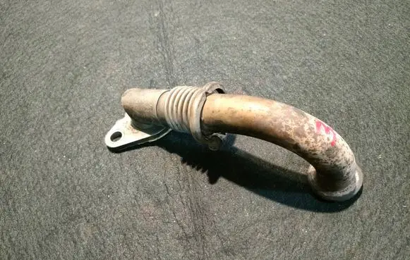 Renault Scenic II - Grand scenic II EGR valve line/pipe/hose 8200217887