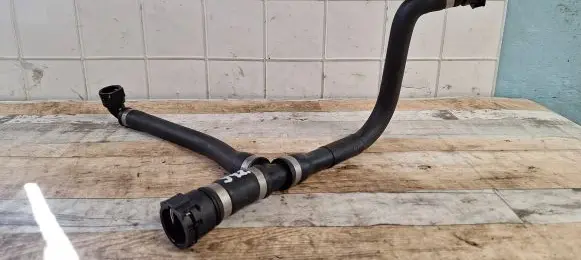 BMW 5 E60 E61 Engine coolant pipe/hose 7114837810