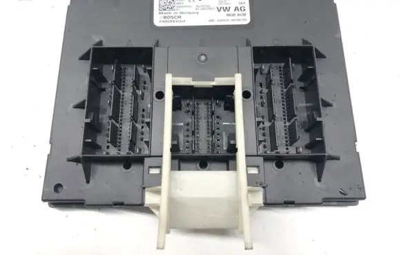 Volkswagen Golf VII Central body control module 5Q0937086AH