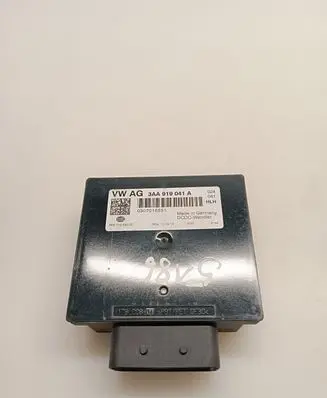 Volkswagen Caddy Hand brake control module 3AA919041A 0307016551 8ES01045220
