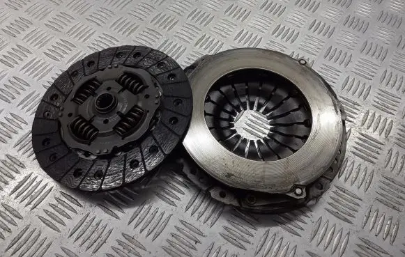 Opel Astra H Pressure plate 