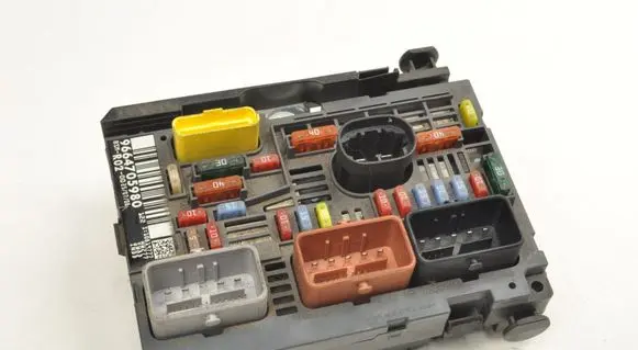 Citroen C5 Fuse box set 9664705980