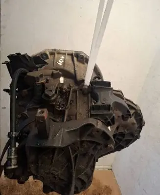 Nissan NV400 Manual 6 speed gearbox 320107483R C153113 PF6054