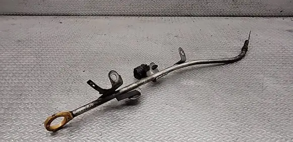 Toyota Avensis T270 Oil level dip stick 
