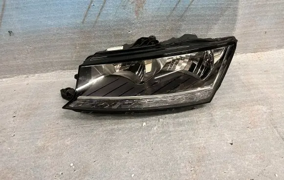 Skoda Fabia Mk3 (NJ) Headlight/headlamp 6V1941015F