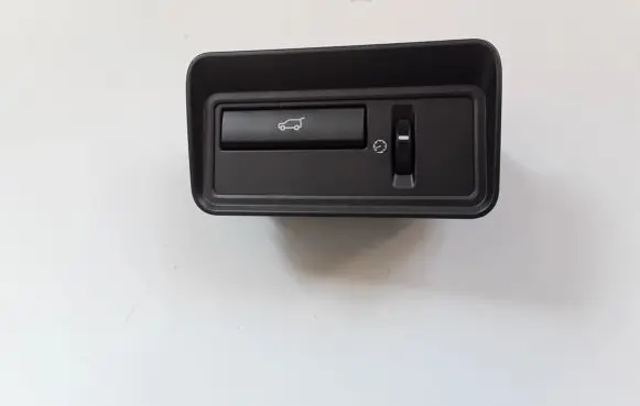 Land Rover Evoque I Tailgate opening switch BJ3211654BB