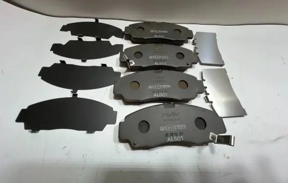 Honda Legend Brake pads (front) 45022-SZ3-E50 45022SZ3E50