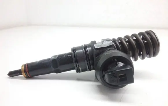 Skoda Fabia Mk1 (6Y) Fuel injector 414720215