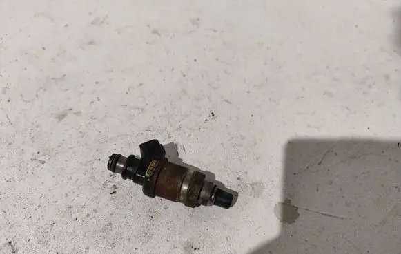 Honda Civic Fuel injector 6L41