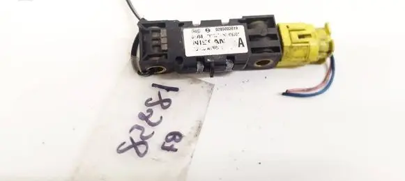 Nissan Primera Airbag deployment crash/impact sensor 0285003019 98830AV600
