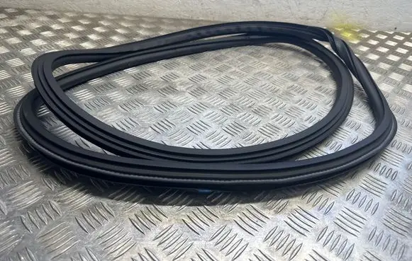 Audi Q5 SQ5 Front door rubber seal 80A831721