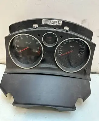 Opel Astra H Speedometer (instrument cluster) 13225979zs