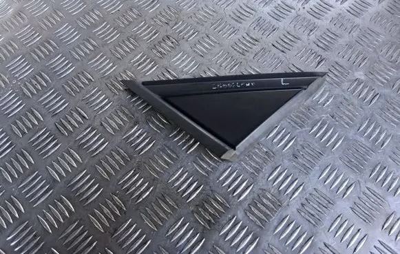 Opel Crossland X Front door glass trim molding 13482337