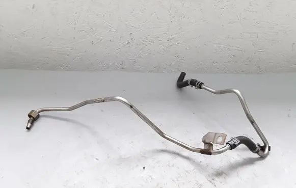 Volkswagen Golf VII Fuel line pipe 04L131582F