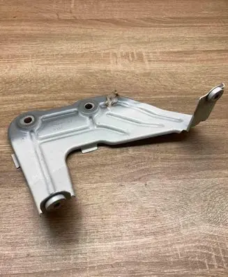 BMW X3 G01 Fender mounting bracket 7424677 015B