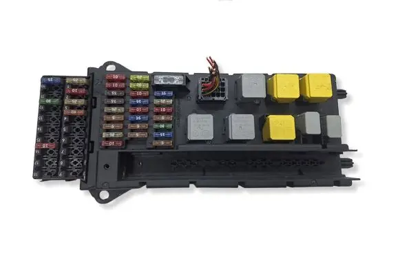 Mercedes-Benz Sprinter W906 Fuse module 518817028