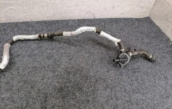 Volvo XC90 Engine coolant pipe/hose 31368325 31439713