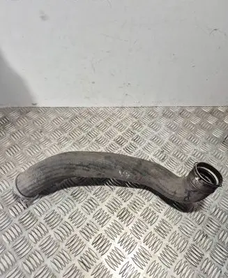Volvo V40 Intercooler hose/pipe 31657748