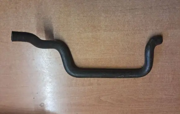 Mercedes-Benz E W124 Engine coolant pipe/hose 1248322894
