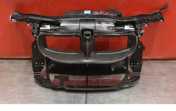 BMW X3 E83 Front bodywork piece 