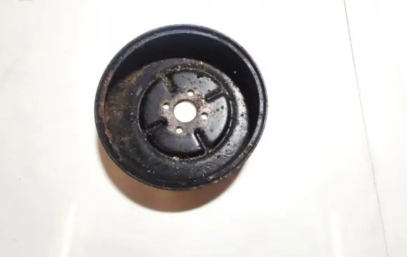 Mercedes-Benz C W203 Water pump pulley a2712020110