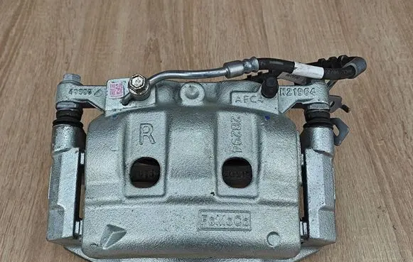 Volkswagen Amarok II Front brake caliper MB3C2010BE