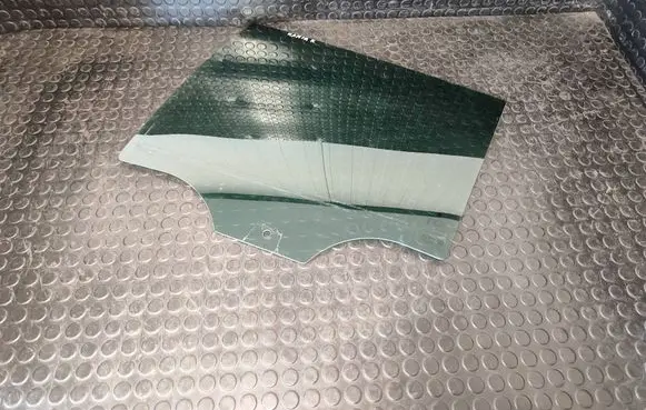 Skoda Kamiq Rear door window glass 658845205A