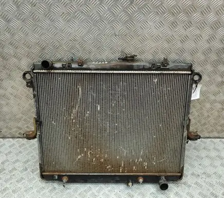 Toyota Land Cruiser (J100) Coolant radiator 1640017350