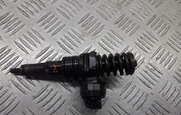 Skoda Fabia Mk1 (6Y) Fuel injector 0414720215