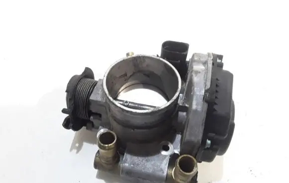 Audi A4 S4 B6 8E 8H Throttle valve 058133063H