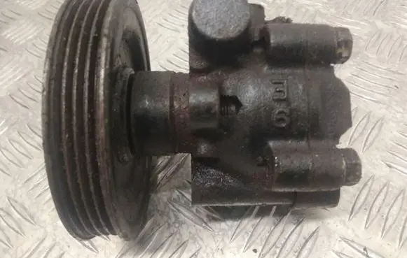 Nissan Almera Power steering pump