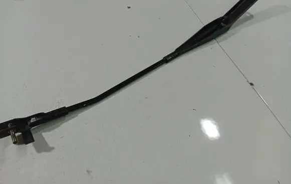 Ford Focus Front wiper blade arm