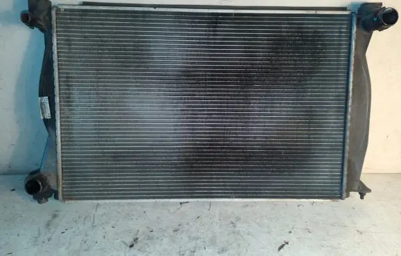 Audi A6 S6 C6 4F Coolant radiator