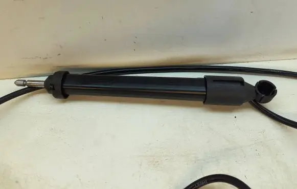 Mercedes-Benz ML W164 Soft lock spindle drive 1648201910