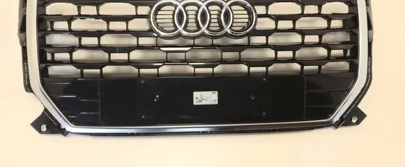 Audi Q2 - Front bumper upper radiator grill 81A853651 BTA70327