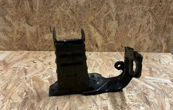 Mercedes-Benz C W203 Radiator support slam panel bracket 