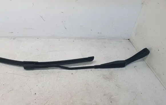 Mercedes-Benz GLC X253 C253 Front wiper blade arm A2538203000