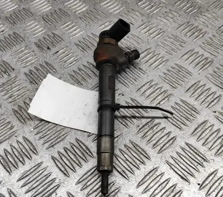 Volkswagen Golf VII Fuel injector 04L130277E 0445110475