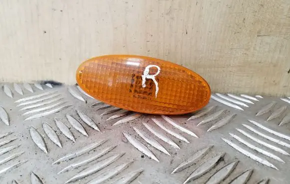 Nissan Almera N16 Front fender indicator light