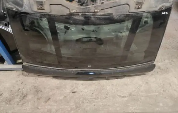 Land Rover Range Rover Sport L320 Rear windscreen/windshield window 43R001600 AS3 E000199