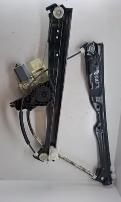 Peugeot 308 Front door window regulator with motor 9677734880