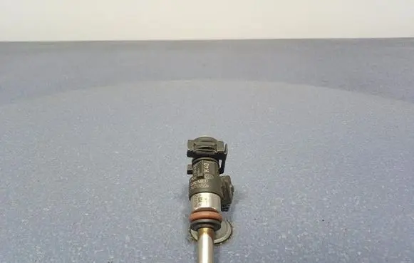 Fuel injector