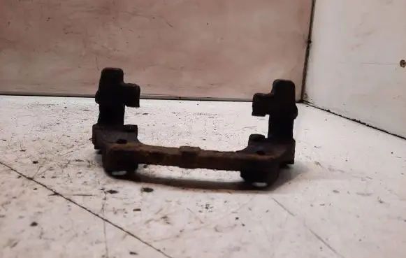 Ford Focus C-MAX Brake caliper pad carrier rear 