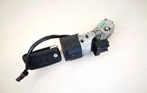 Peugeot 208 Ignition lock 9663123380