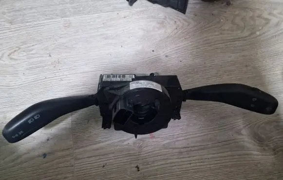 Volkswagen Polo Wiper turn signal indicator stalk/switch 6Q0953503AD
