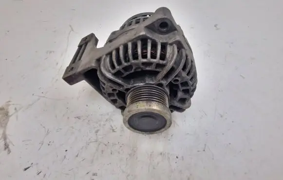 Volvo V70 Generator/alternator 8676498 0124525029