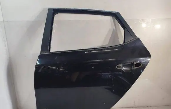KIA Ceed Rear door
