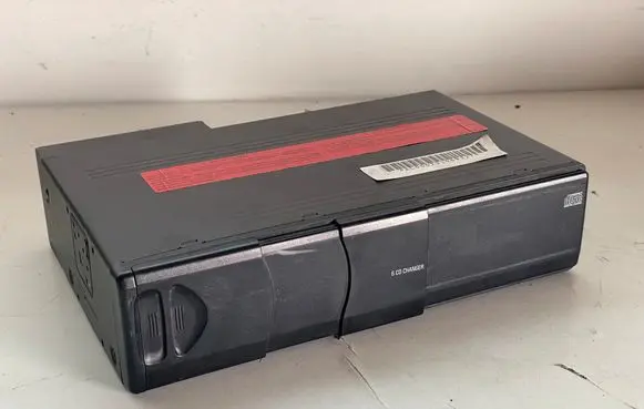 BMW 5 E39 CD/DVD changer 65126913388