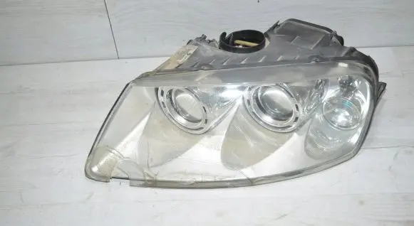 Volkswagen Touareg I Headlight/headlamp